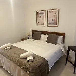 https://apartament-golf-pool-guadalmina.1costadelsol.com